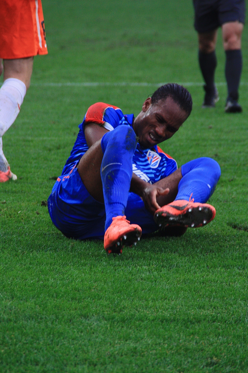 利物浦碾压法国，姆巴佩高光表现