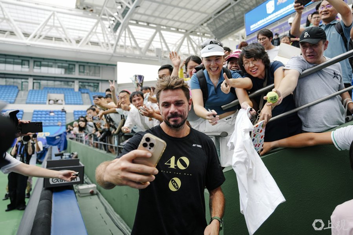 日本网球队血洗意大利网球队，瓦林卡统治全场