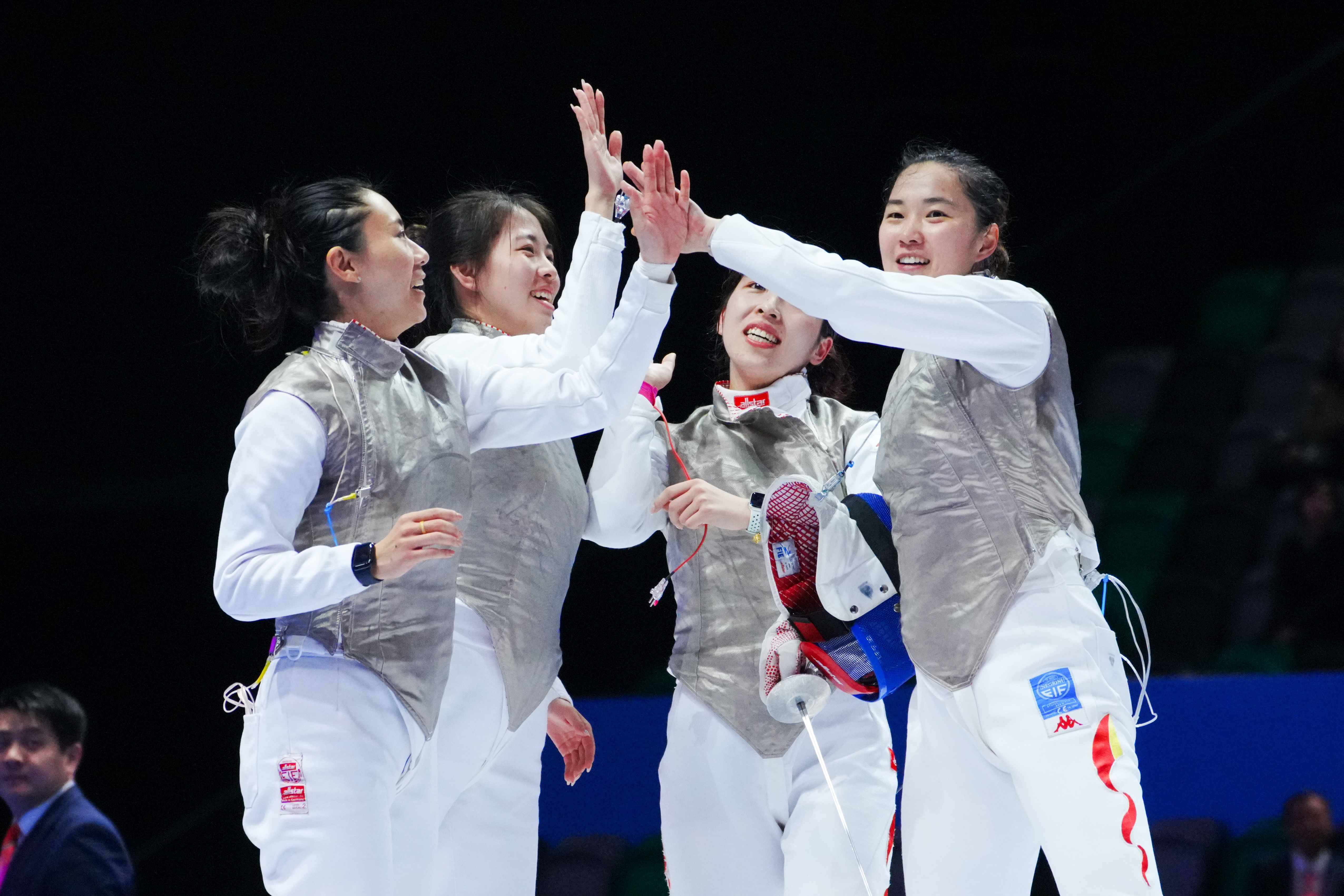 秘鲁击剑选手以实力取胜，斩获铜牌